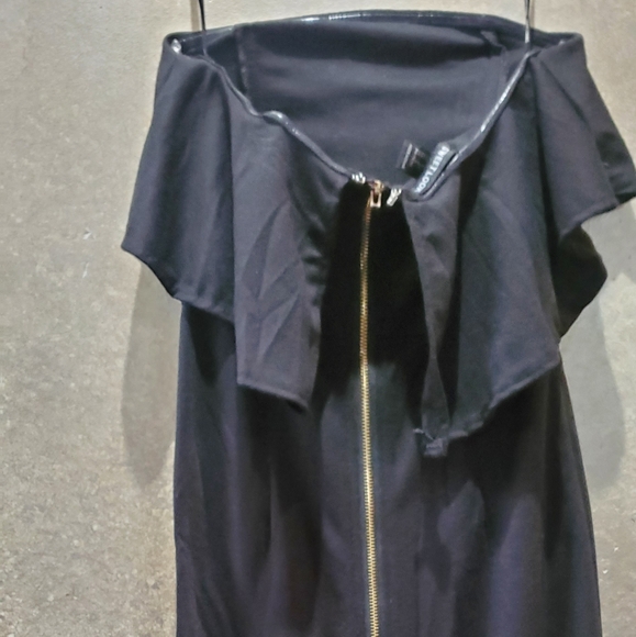 Dress - Picture 3 of 4